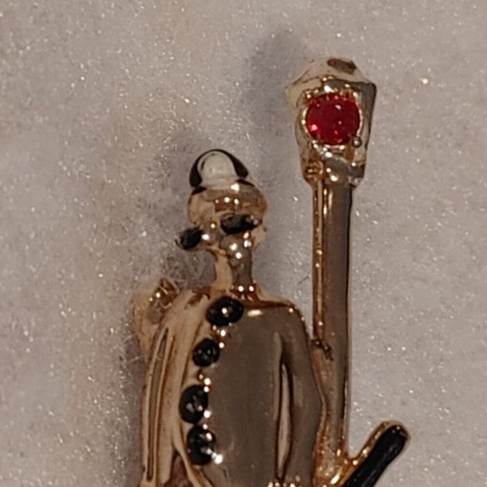 Vintage Brooch British Police Officer Bobby - Picture 3 of 6